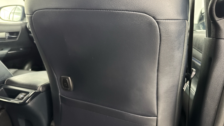 Toyota Hilux Diesel Invincible X D/Cab Pick Up 2.8 D-4D Auto